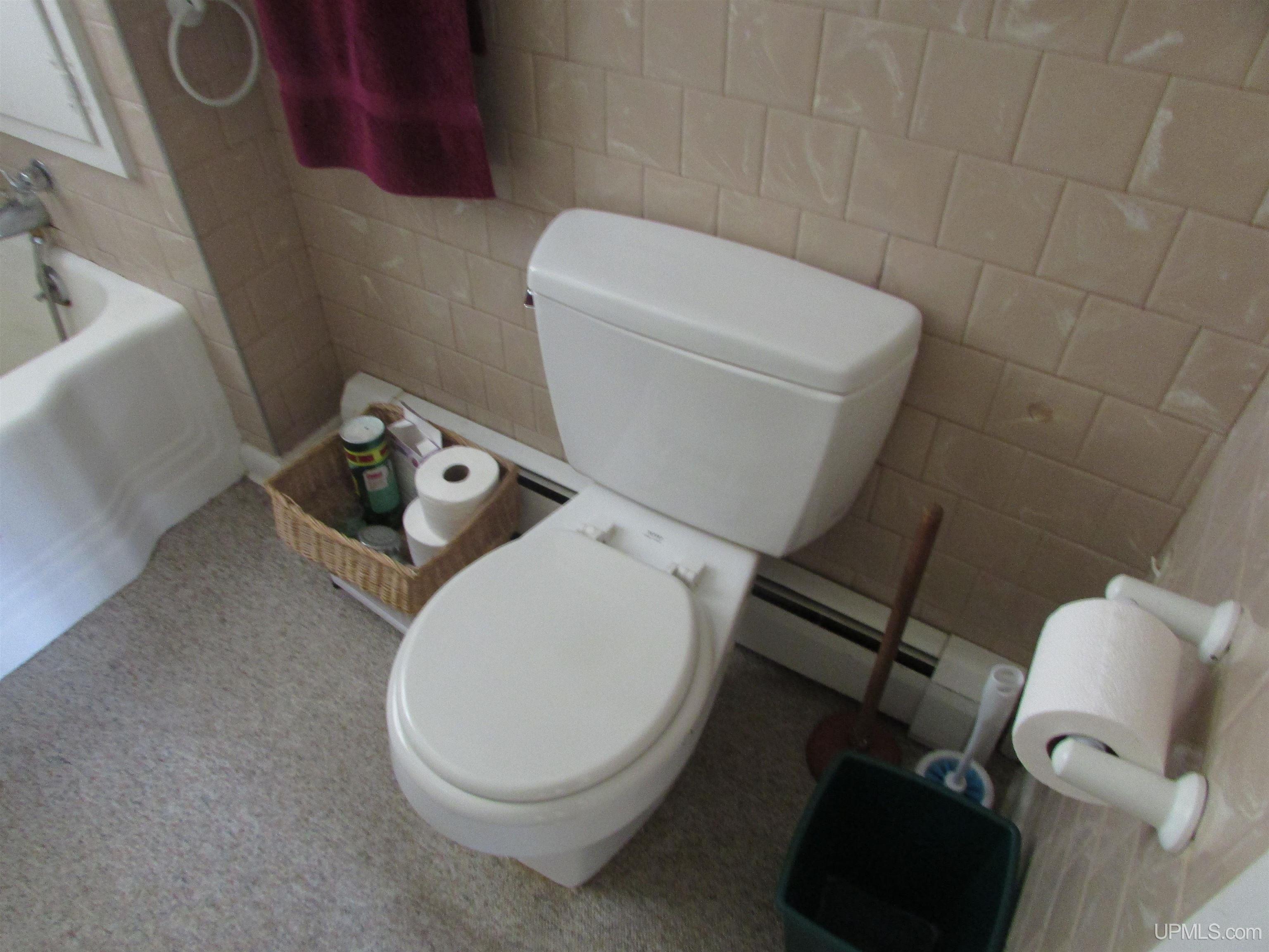 105 West Fall Street L'Anse, MI 49946 - Photo 20 of 28