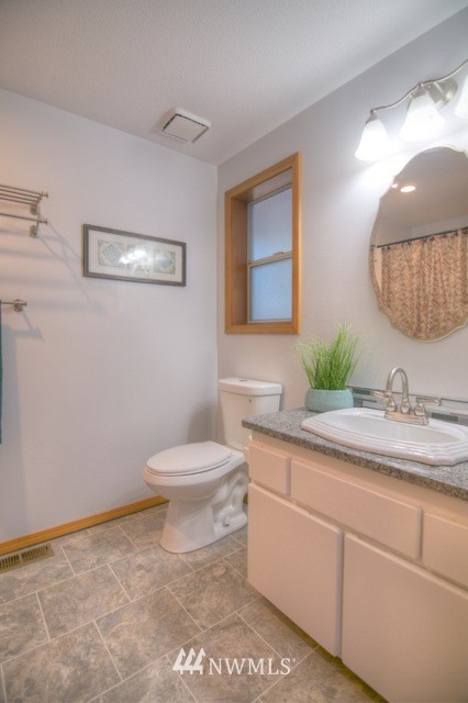 4549 Shellridge Road Northwest Olympia, WA 98502 - Photo 14 of 25 Gallery Image 14
