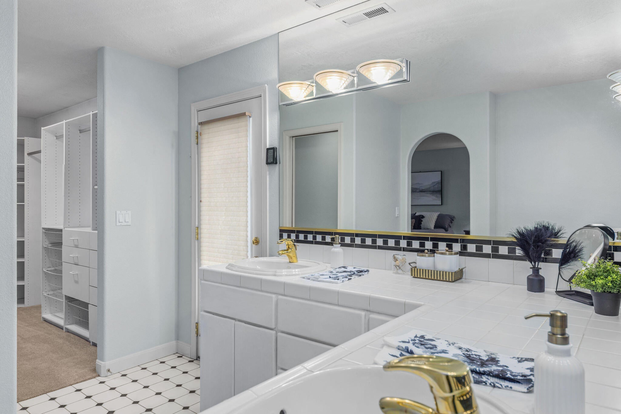 1568 Ridge Way Medford, OR 97504 - Photo 24 of 38 079A5483