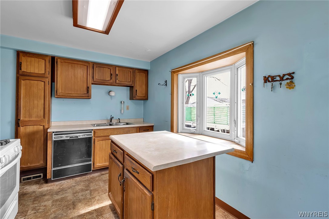 275 Mapleview Drive Tonawanda, NY 14150 - Photo 25 of 47