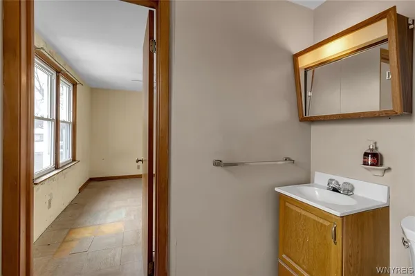 $199,000 | 275 Mapleview Drive, Tonawanda, NY 14150