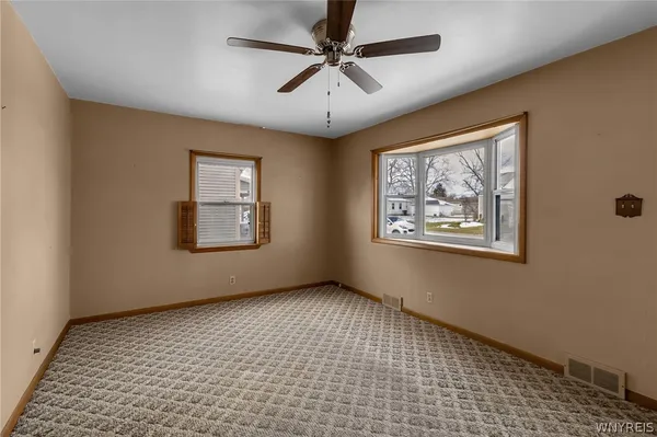 $199,000 | 275 Mapleview Drive, Tonawanda, NY 14150