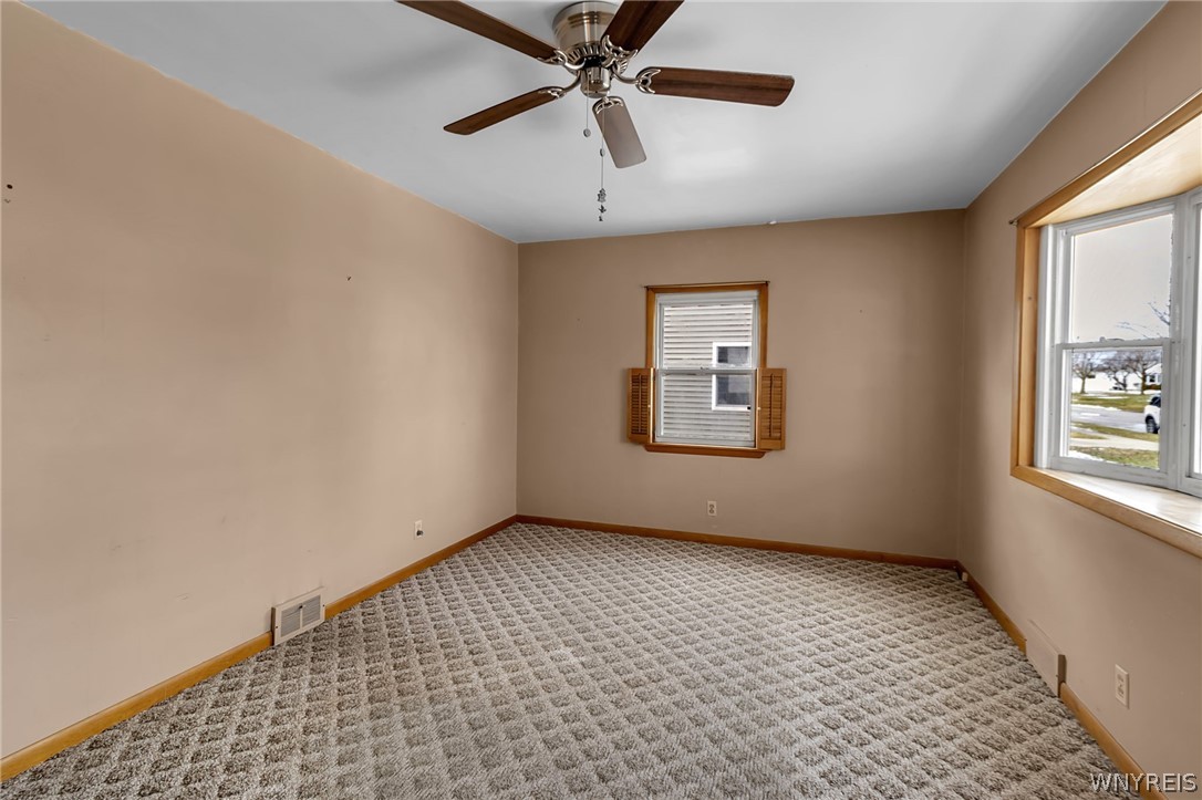 275 Mapleview Drive Tonawanda, NY 14150 - Photo 9 of 47