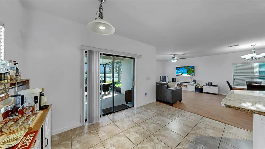 10012 Newminster Loop Ruskin, FL 33573 - Photo 18 of 59