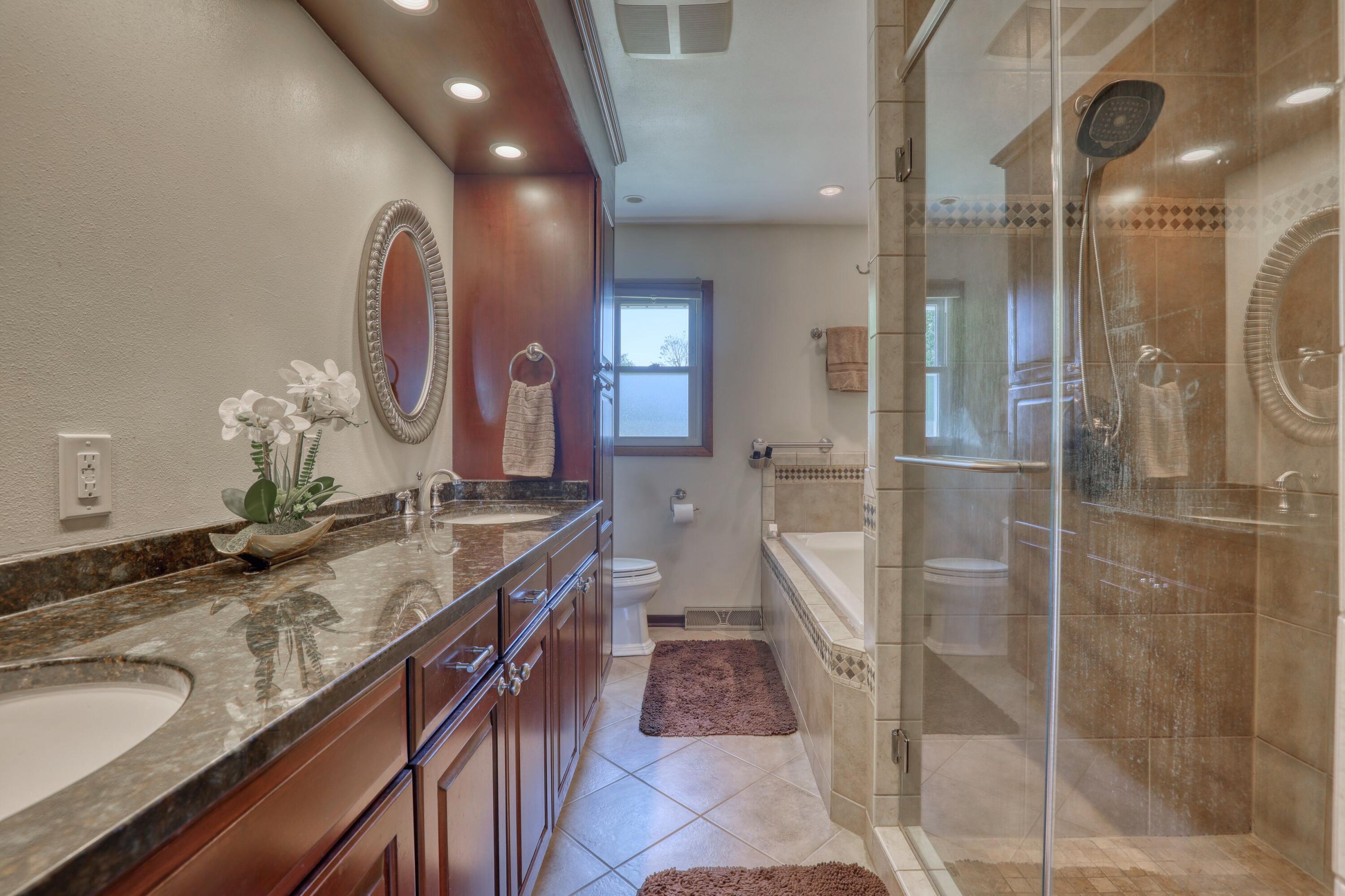 3700 North Calhoun Road Brookfield, WI 53005 - Photo 29 of 42 Walk In Shower, Jacuzzi Tub, Huge!