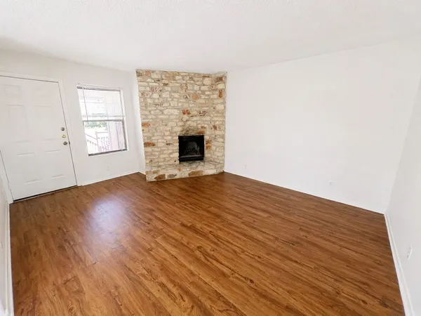 $850 | 2307 Rachael Court, Unit D, Austin, TX 78748