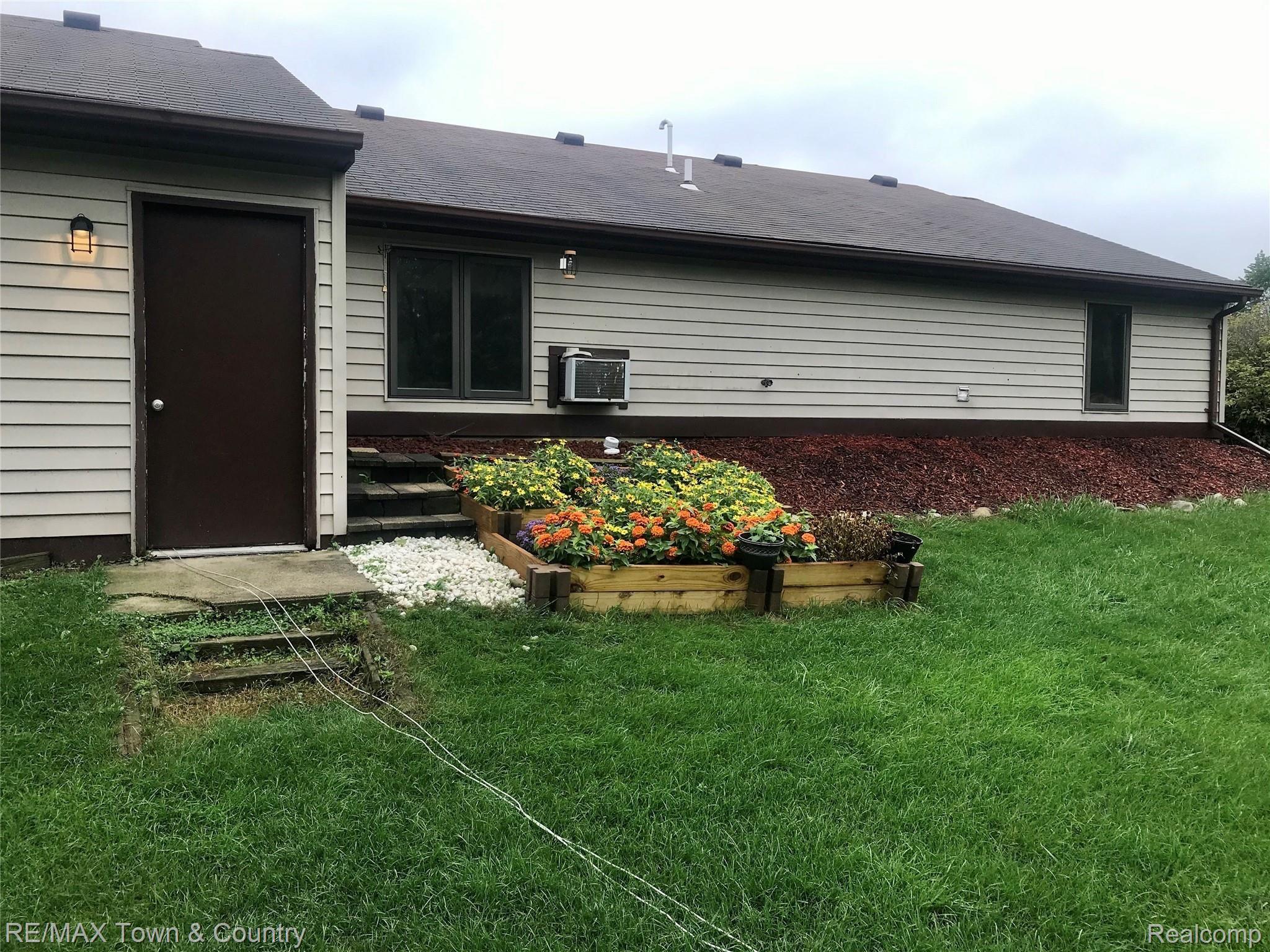 7080 Calkins Road Flint, MI 48532 - Photo 19 of 22 IMG-1977.jpg