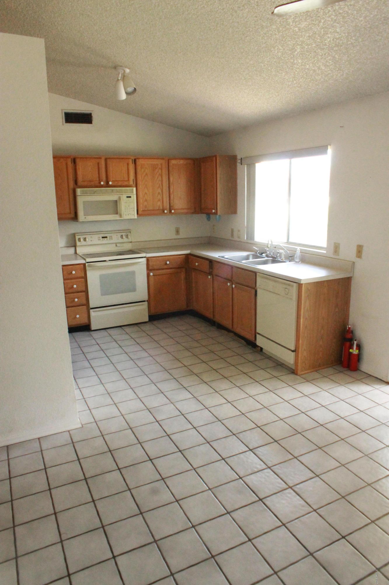 4525 East Frye Road Phoenix, AZ 85048 - Photo 14 of 20 IMG_9768
