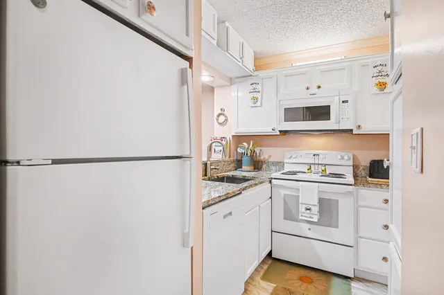 $199,500 | 415 Ocean Creek Drive, Unit 2160, Myrtle Beach, SC 29572