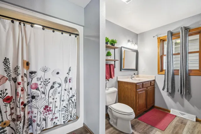 $699,900 | 7182 Sauk Trail Road, Cedar Grove, WI 53013