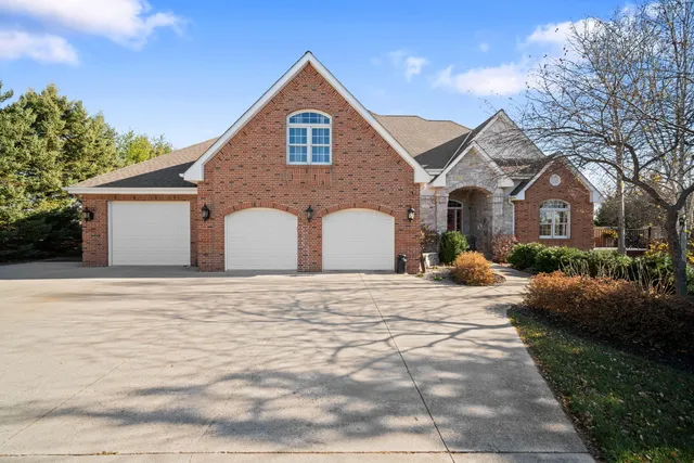 $699,900 | 7182 Sauk Trail Road, Cedar Grove, WI 53013