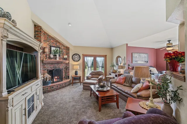 $699,900 | 7182 Sauk Trail Road, Cedar Grove, WI 53013