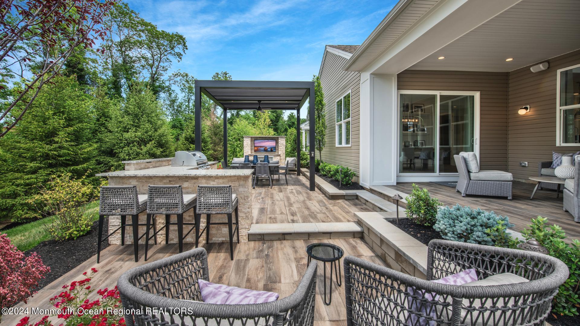 51 Sofia Drive Manalapan, NJ 07726 - Photo 8 of 17 Colburn Patio