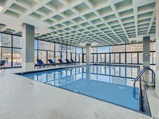 $320,000 | 5320 North Sheridan Road, Unit 2109, Chicago, IL 60640