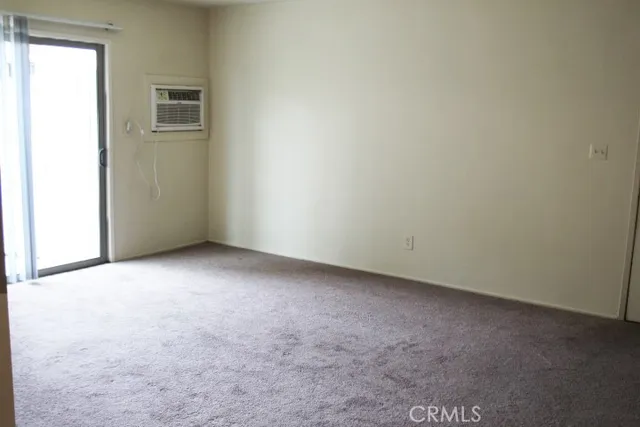 a view of a window in an empty room