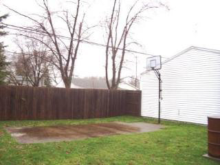 1259 West Temperance Road Temperance, MI 48182 - Photo 15 of 20 B-Ball Court