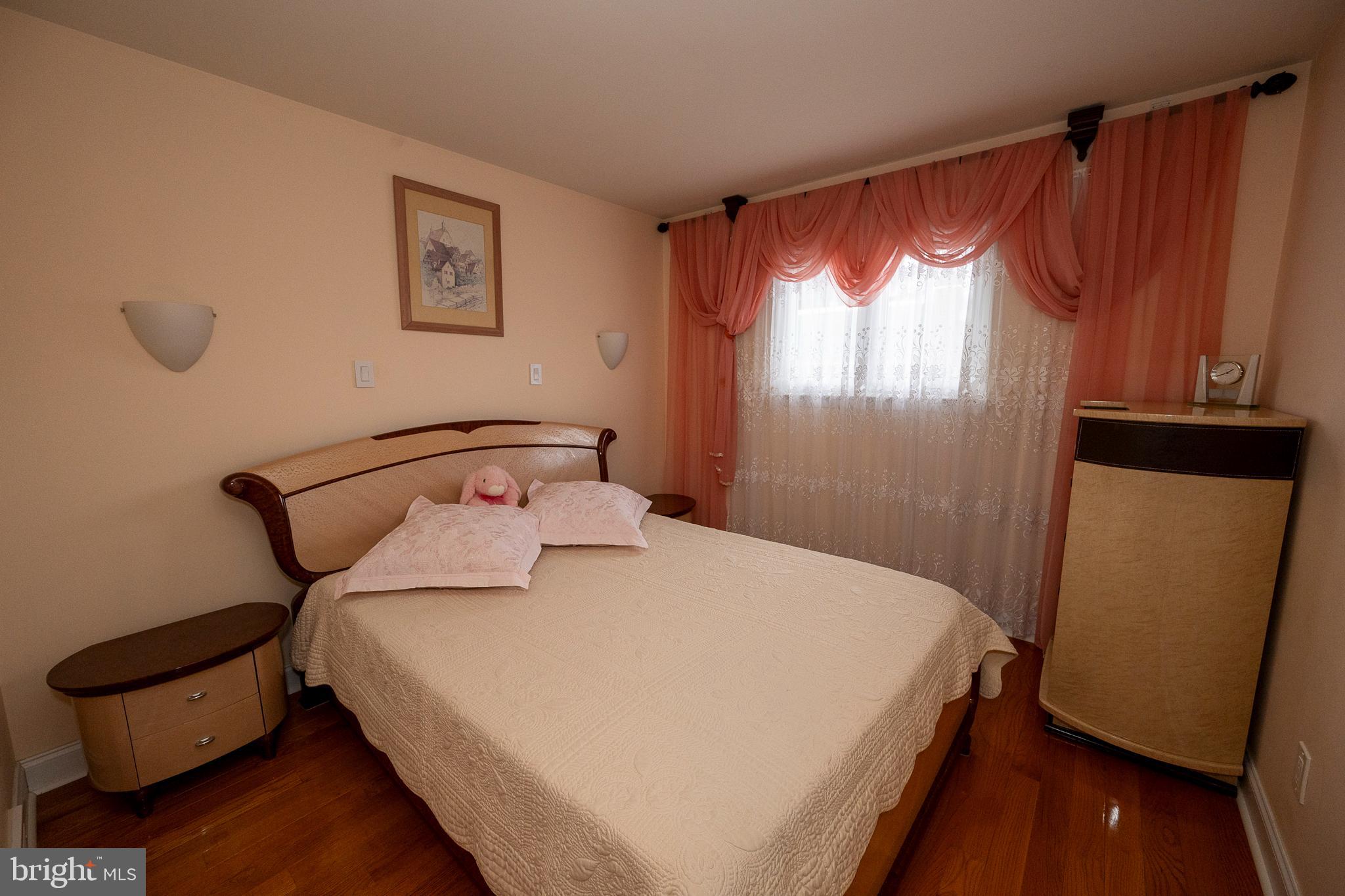 9932 Sandy Road Philadelphia, PA 19115 - Photo 12 of 26 Gallery Image 12
