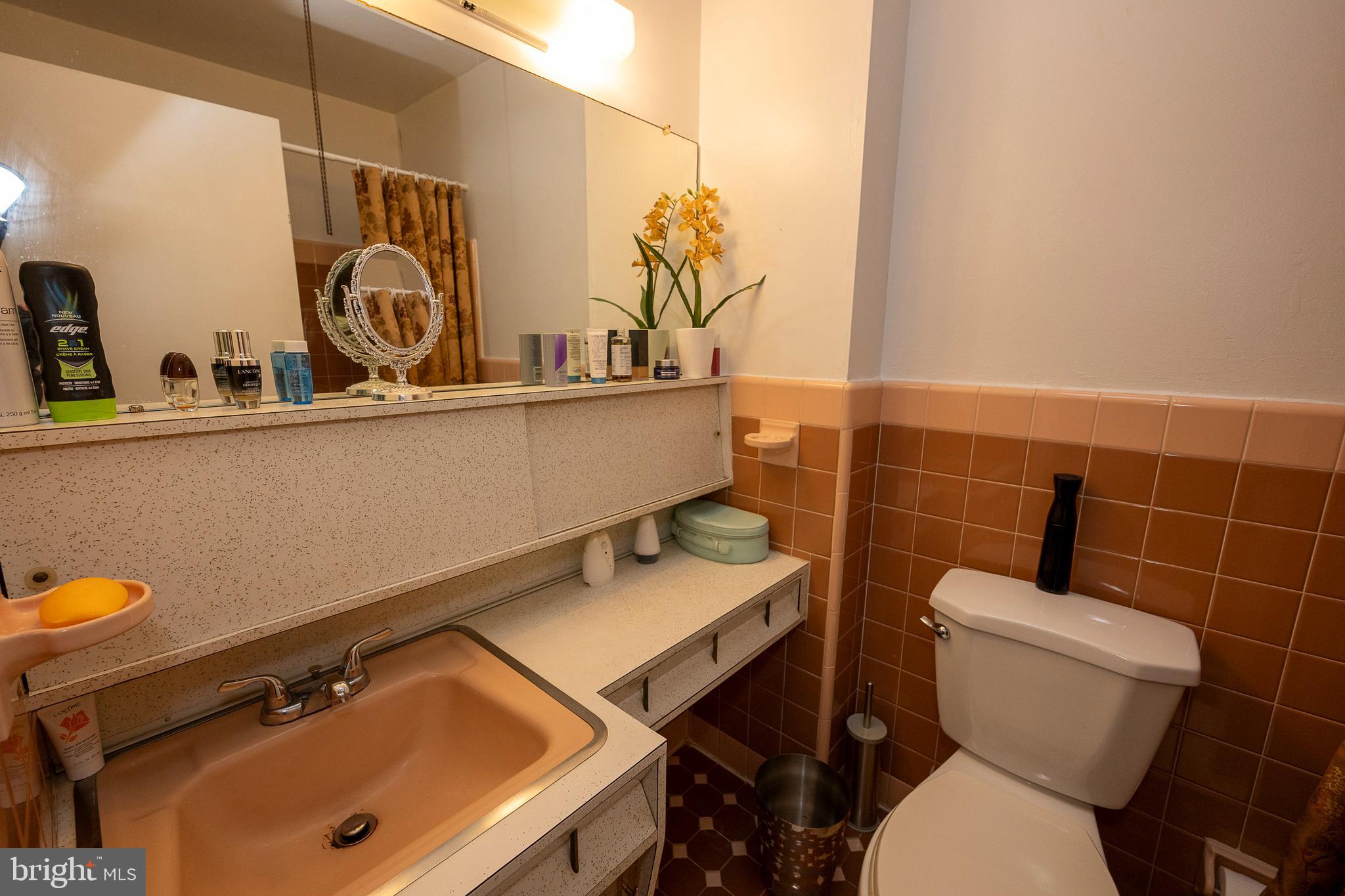 9932 Sandy Road Philadelphia, PA 19115 - Photo 13 of 26 Gallery Image 13