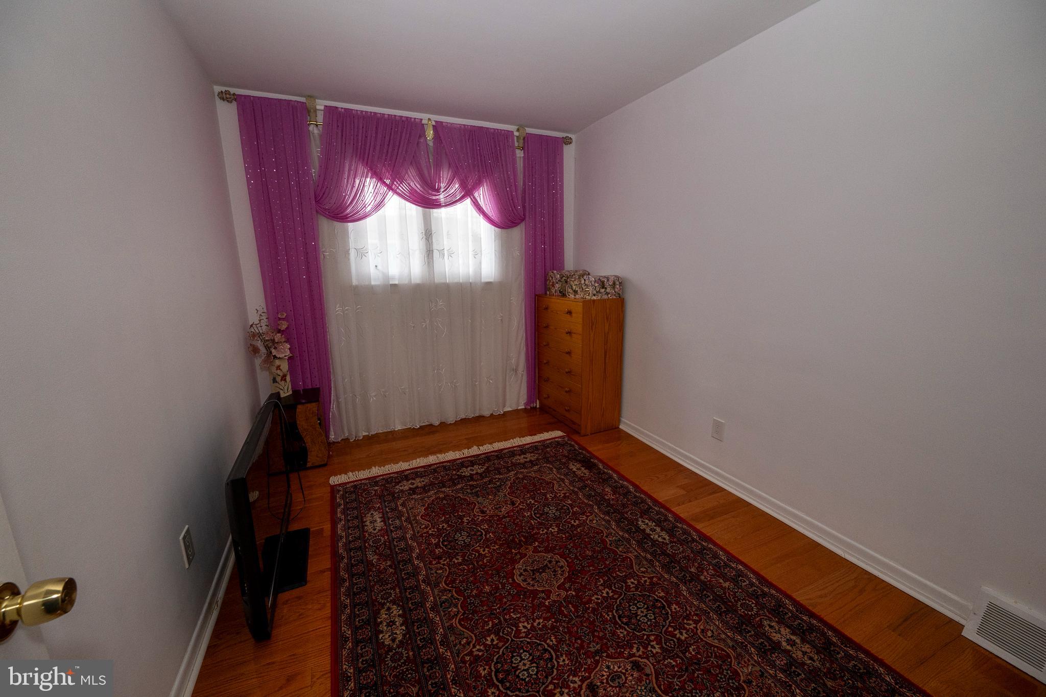 9932 Sandy Road Philadelphia, PA 19115 - Photo 17 of 26 Gallery Image 17