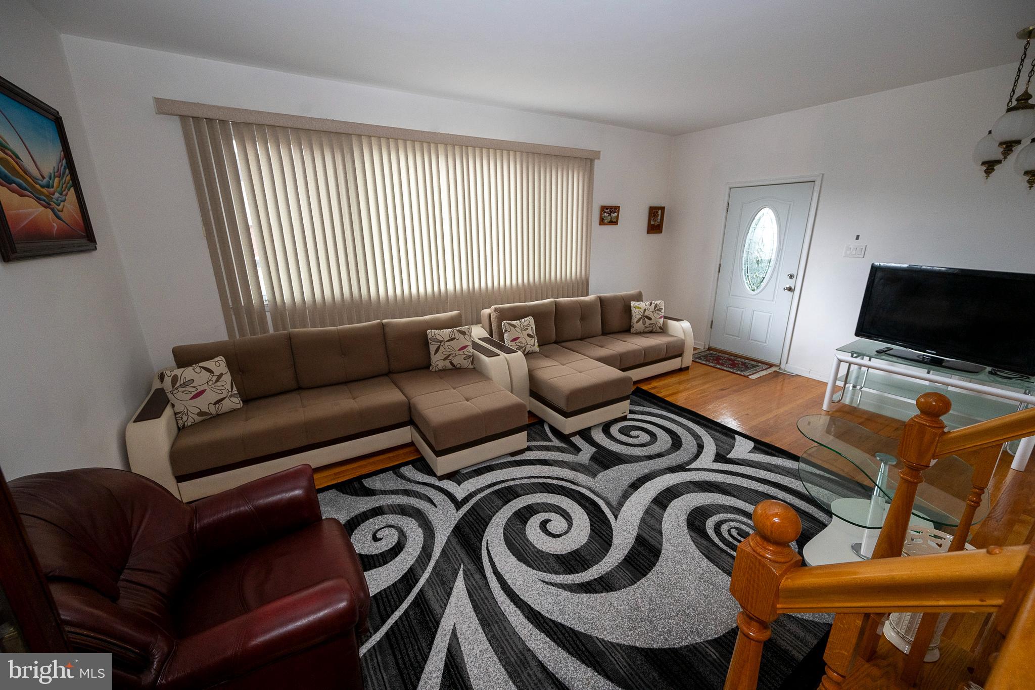 9932 Sandy Road Philadelphia, PA 19115 - Photo 7 of 26 Gallery Image 7