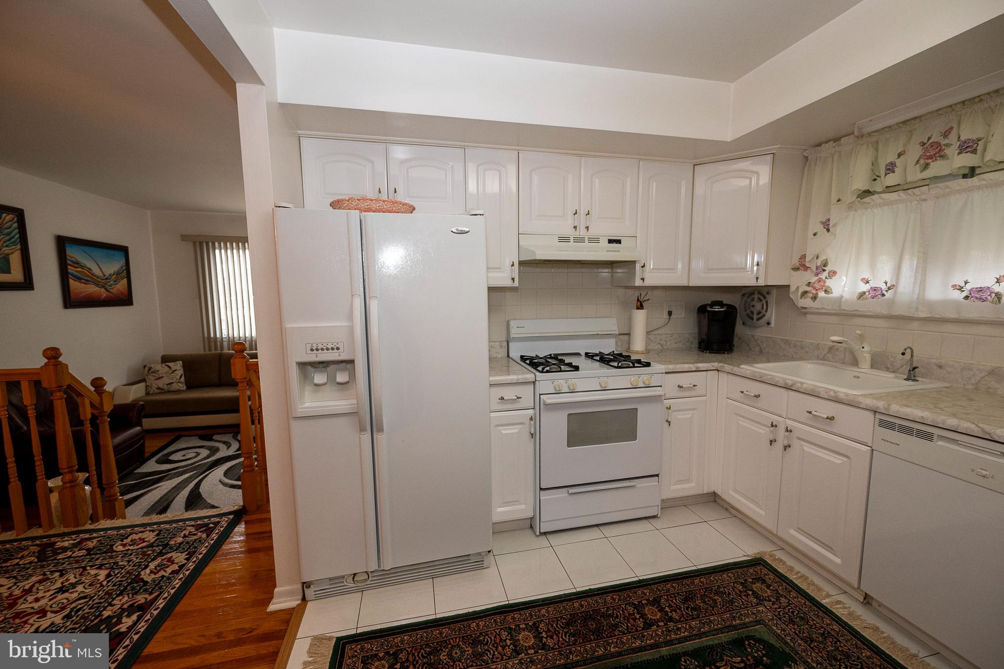 9932 Sandy Road Philadelphia, PA 19115 - Photo 10 of 26 Gallery Image 10