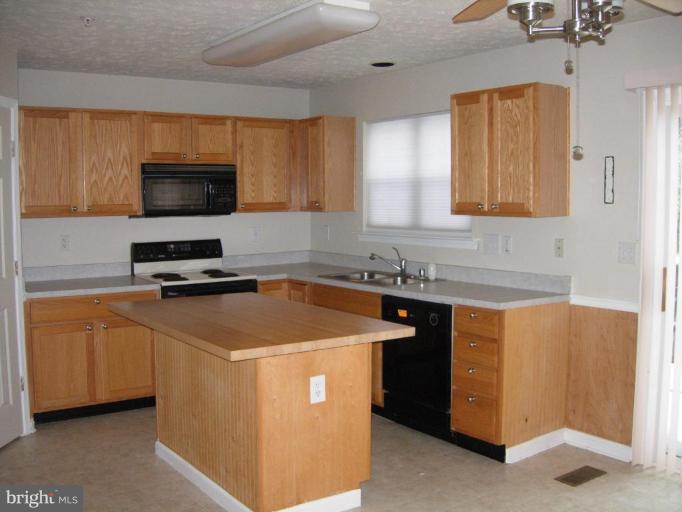 403 Buttonwoods Road Elkton, MD 21921 - Photo 3 of 8 Kitchen