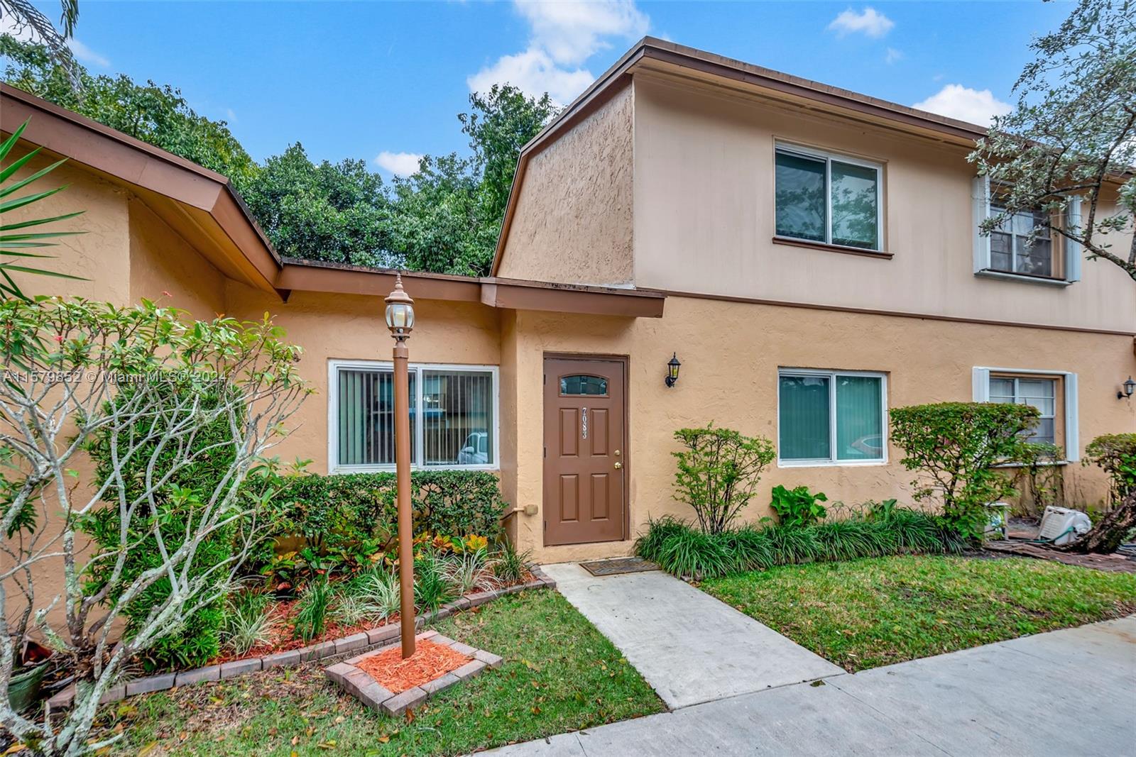 7083 West Sunrise Boulevard, Unit 7083, Plantation, FL 33322 Compass