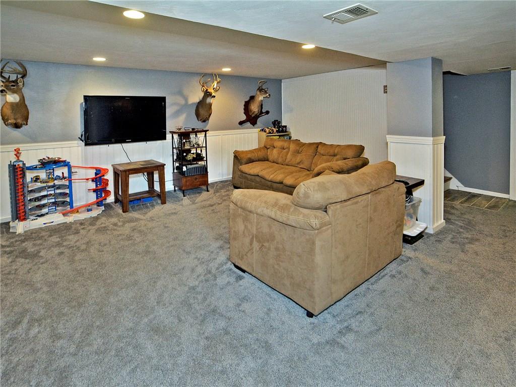 6028 Baker School Road Trafford, PA 15085 - Photo 6 of 24 Gallery Image 6