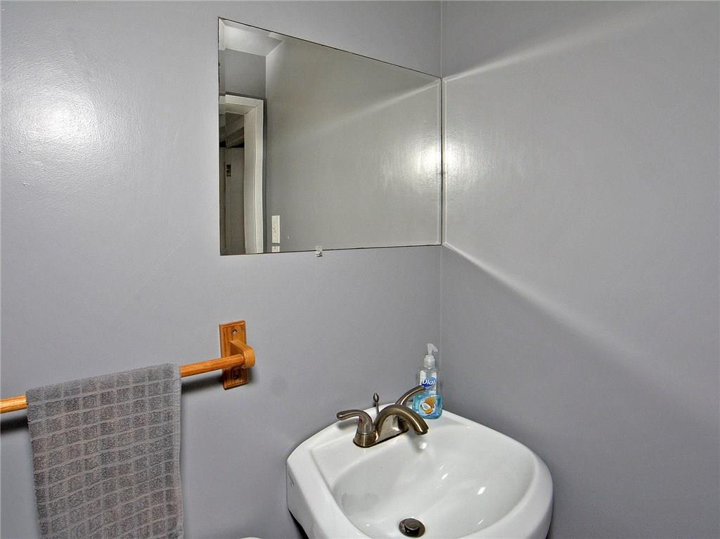 6028 Baker School Road Trafford, PA 15085 - Photo 7 of 24 Gallery Image 7