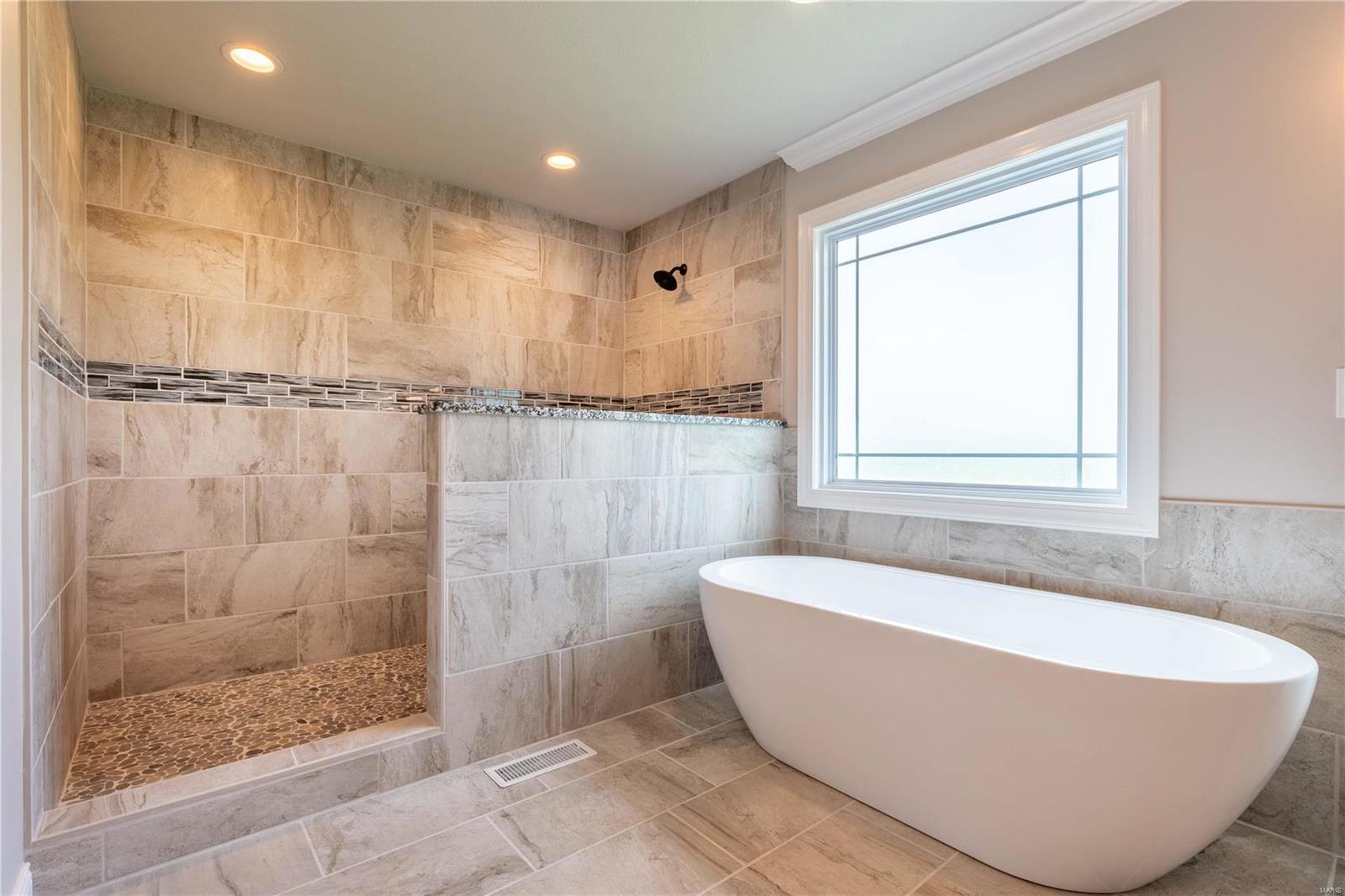 1722 Norman Road Marion, IL 62959 - Photo 3 of 28