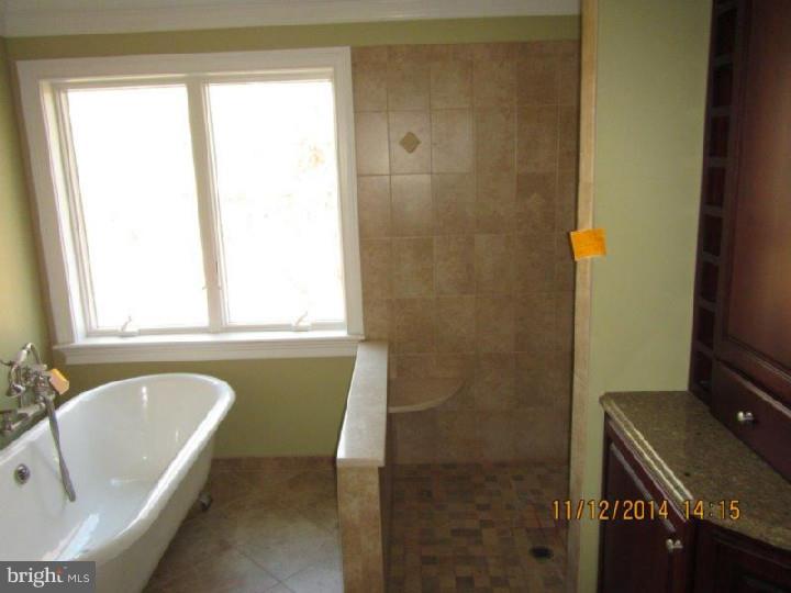 1875 Tulpe Way Riegelsville, PA 18077 - Photo 13 of 25 Master Bathroom
