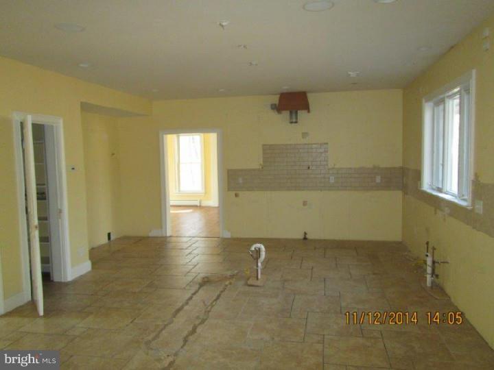 1875 Tulpe Way Riegelsville, PA 18077 - Photo 5 of 25 Kitchen