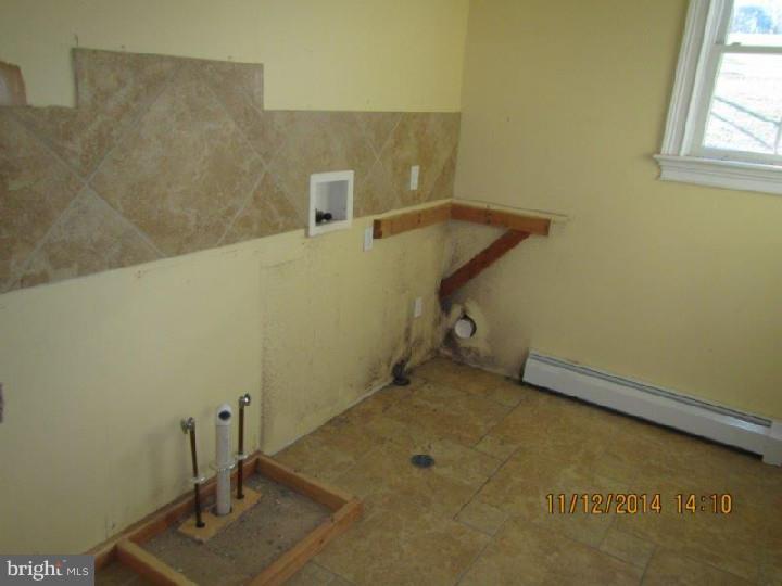 1875 Tulpe Way Riegelsville, PA 18077 - Photo 9 of 25 Laundry Room