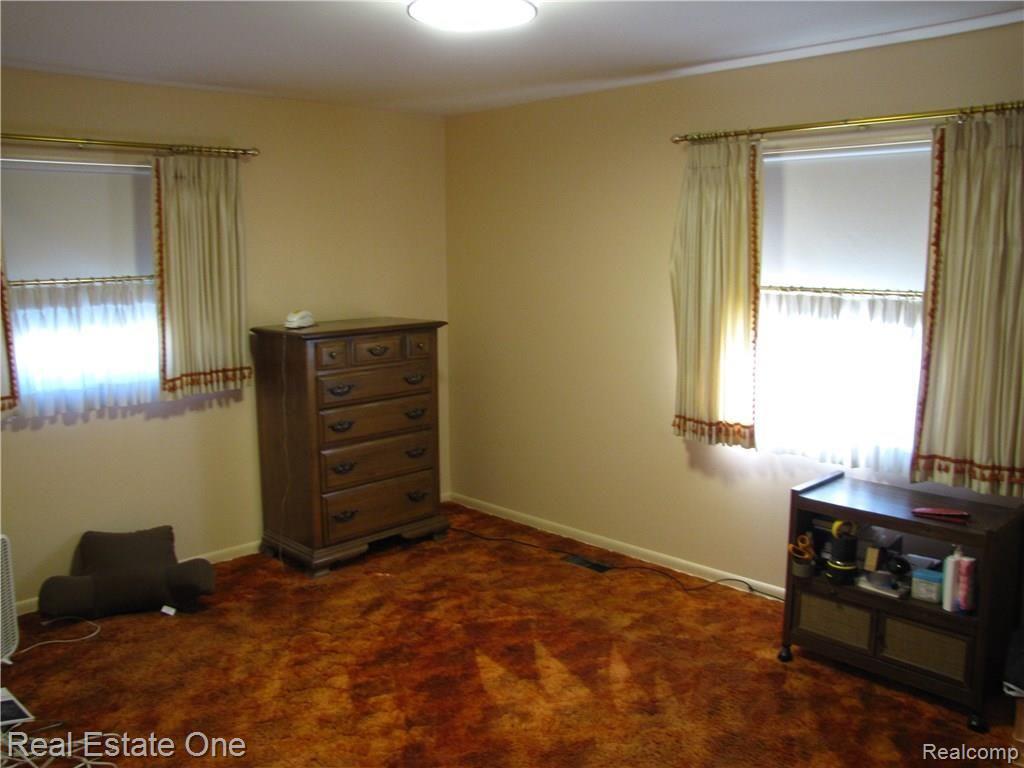 5316 North Georgetown Road Grand Blanc, MI 48439 - Photo 10 of 13 Master.JPG