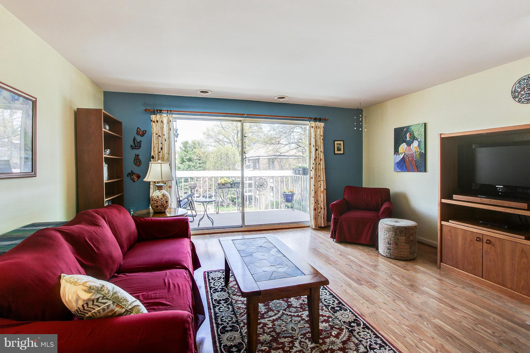 3240 Hewitt Silver Spring, Unit 63B Silver Spring, MD 20906 - Photo 17 of 24 Living Room