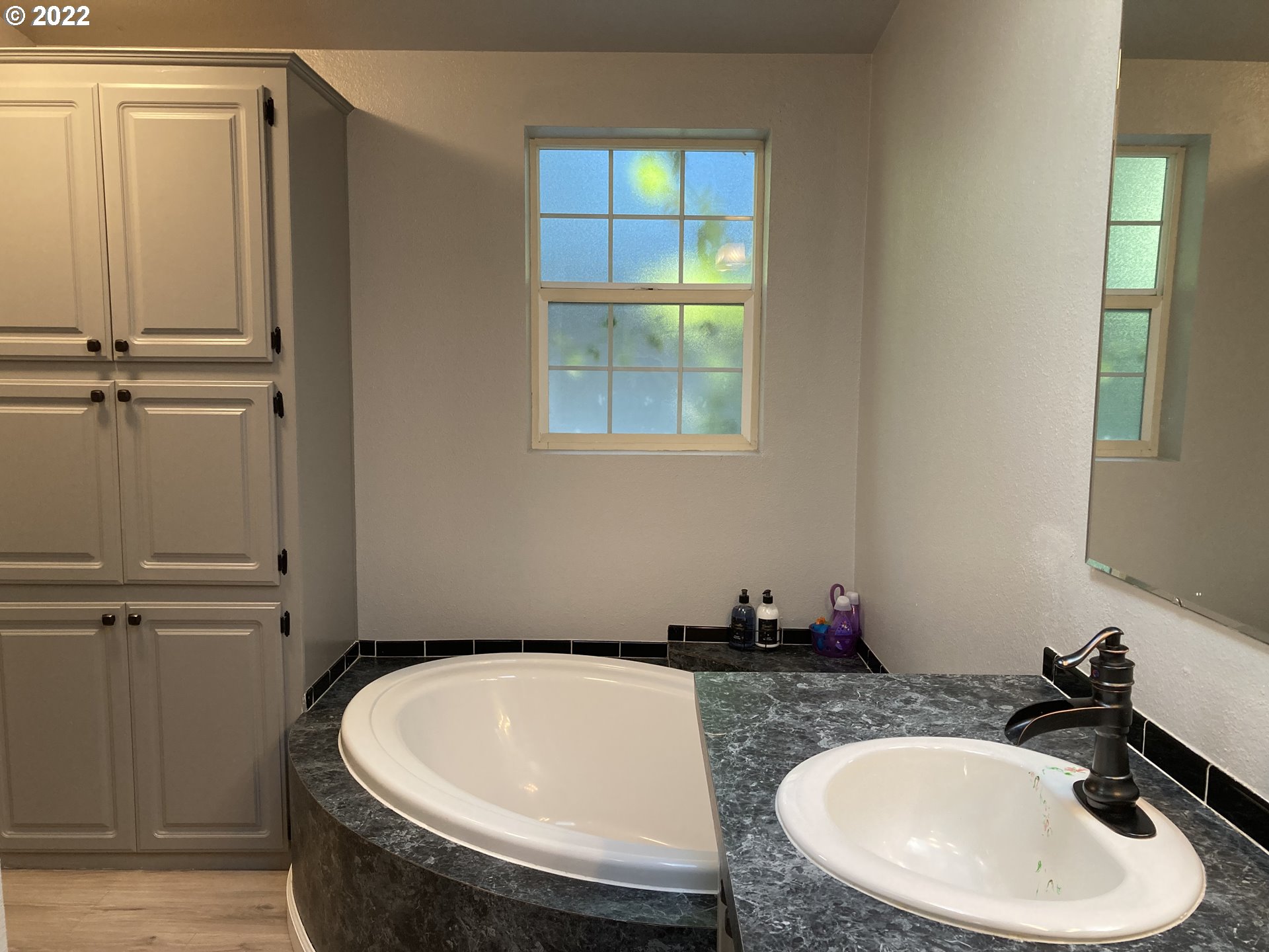 1665 Kristi Loop Lakeside, OR 97449 - Photo 13 of 31 Bathroom, Attached
