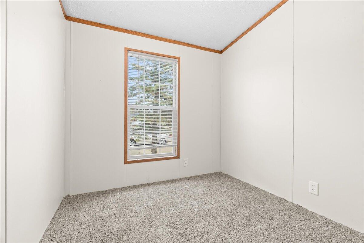 323 Oak Ridge Street Mason, MI 48854 - Photo 14 of 23 07-Media Jett - 02