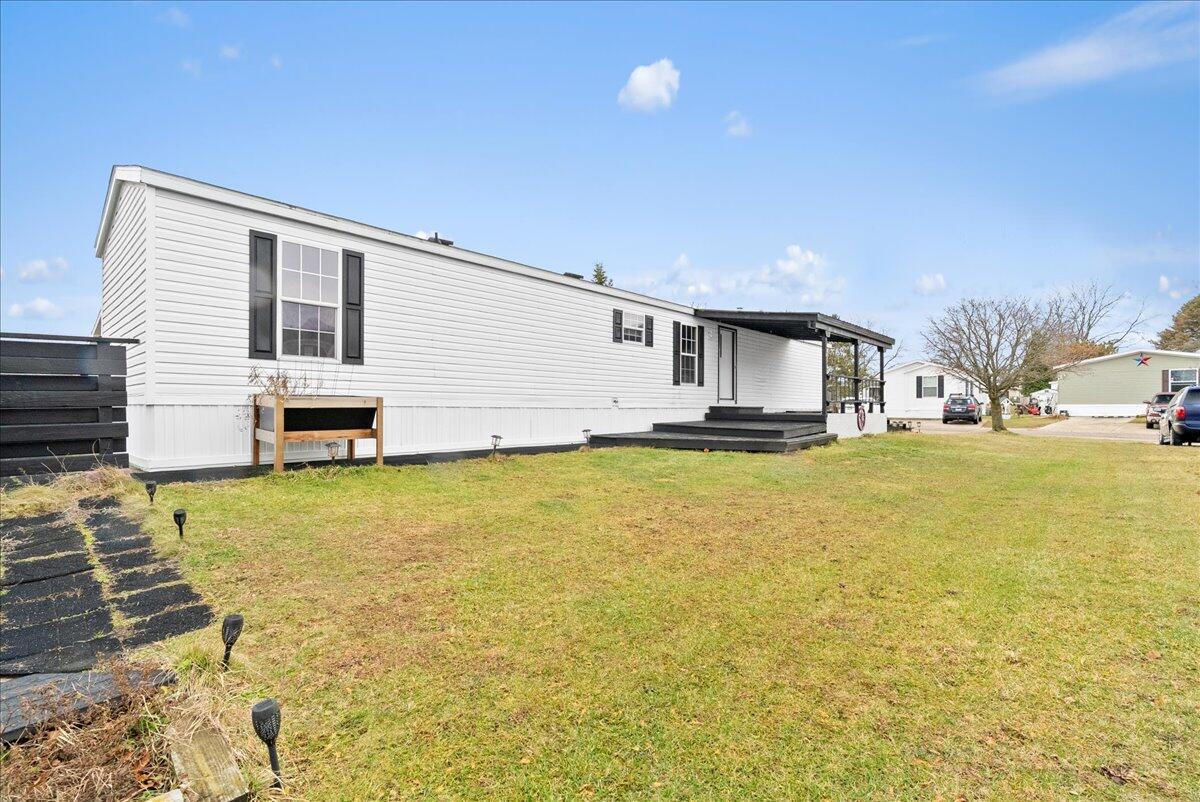 323 Oak Ridge Street Mason, MI 48854 - Photo 19 of 23 23-Media Jett - 19