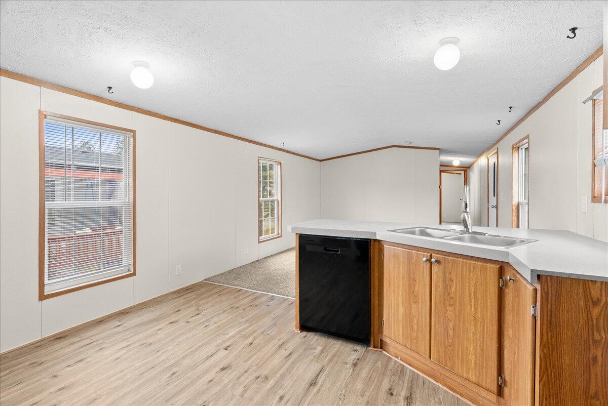 323 Oak Ridge Street Mason, MI 48854 - Photo 10 of 23 16-Media Jett - 11