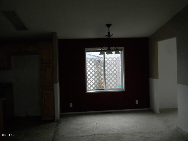 35420 Swan Avenue Nehalem, OR 97131 - Photo 8 of 18 Dining area