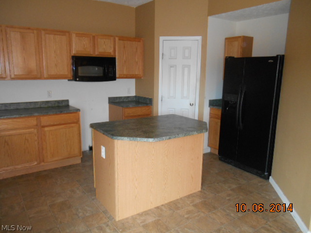 163 Stone Ridge Way Berea, OH 44017 - Photo 9 of 18 Gallery Image 9