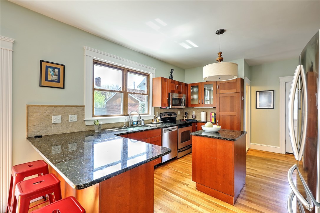 139 Sessions Street Providence, RI 02906 - Photo 16 of 50