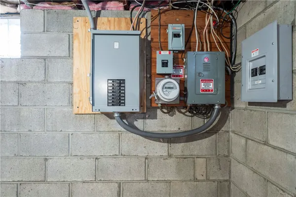 $249,900 | 34 Lochnavar Parkway, Pittsford, NY 14534