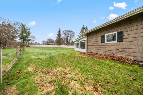 $249,900 | 34 Lochnavar Parkway, Pittsford, NY 14534