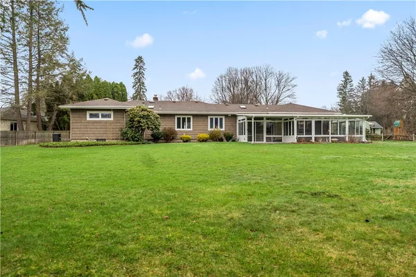 $249,900 | 34 Lochnavar Parkway, Pittsford, NY 14534