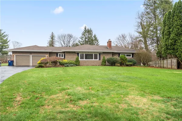 $249,900 | 34 Lochnavar Parkway, Pittsford, NY 14534