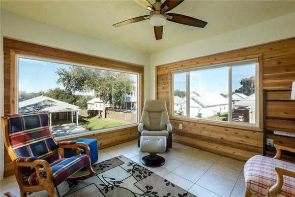 $415,000 | 260 South Central Avenue, Umatilla, FL 32784