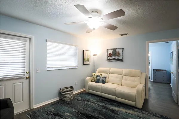 $415,000 | 260 South Central Avenue, Umatilla, FL 32784