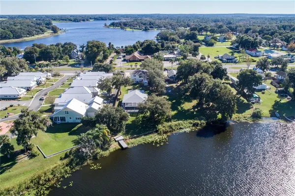 $415,000 | 260 South Central Avenue, Umatilla, FL 32784