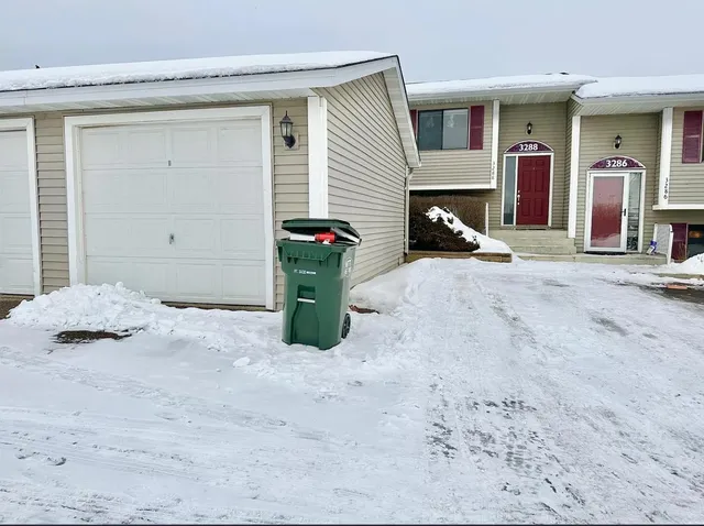 $2,000 | 3288 Dodd Lane, Eagan, MN 55121